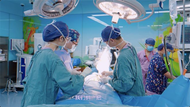 小概率”奇迹以医者仁心守护生命微光不朽情缘版《闪闪的儿科医生》书写“(图7)