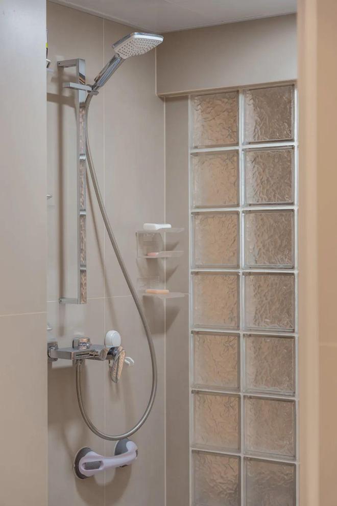 老破小收获温暖明亮学区房幸福十足!不朽情缘平台推荐他带妻女搬回56㎡(图6) 老破小收获温暖明亮学区房幸福十足!不朽情缘平台推荐他带妻女搬回56㎡(图6)